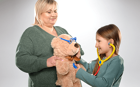 poradnik-dziecko-boi-sie-lekarza-co-robic-kiedy-pojawia-sie-bunt-przed-wizyta-min Poradnik. Dziecko boi się lekarza. Co robić, kiedy pojawia się bunt przed wizytą